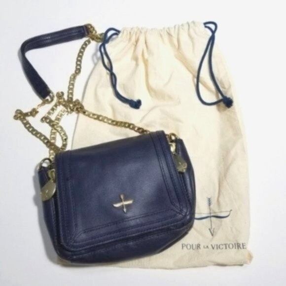 Pour la Victoire navy blue gold chain Alsace crossbody purse and dust bag - Picture 2 of 8